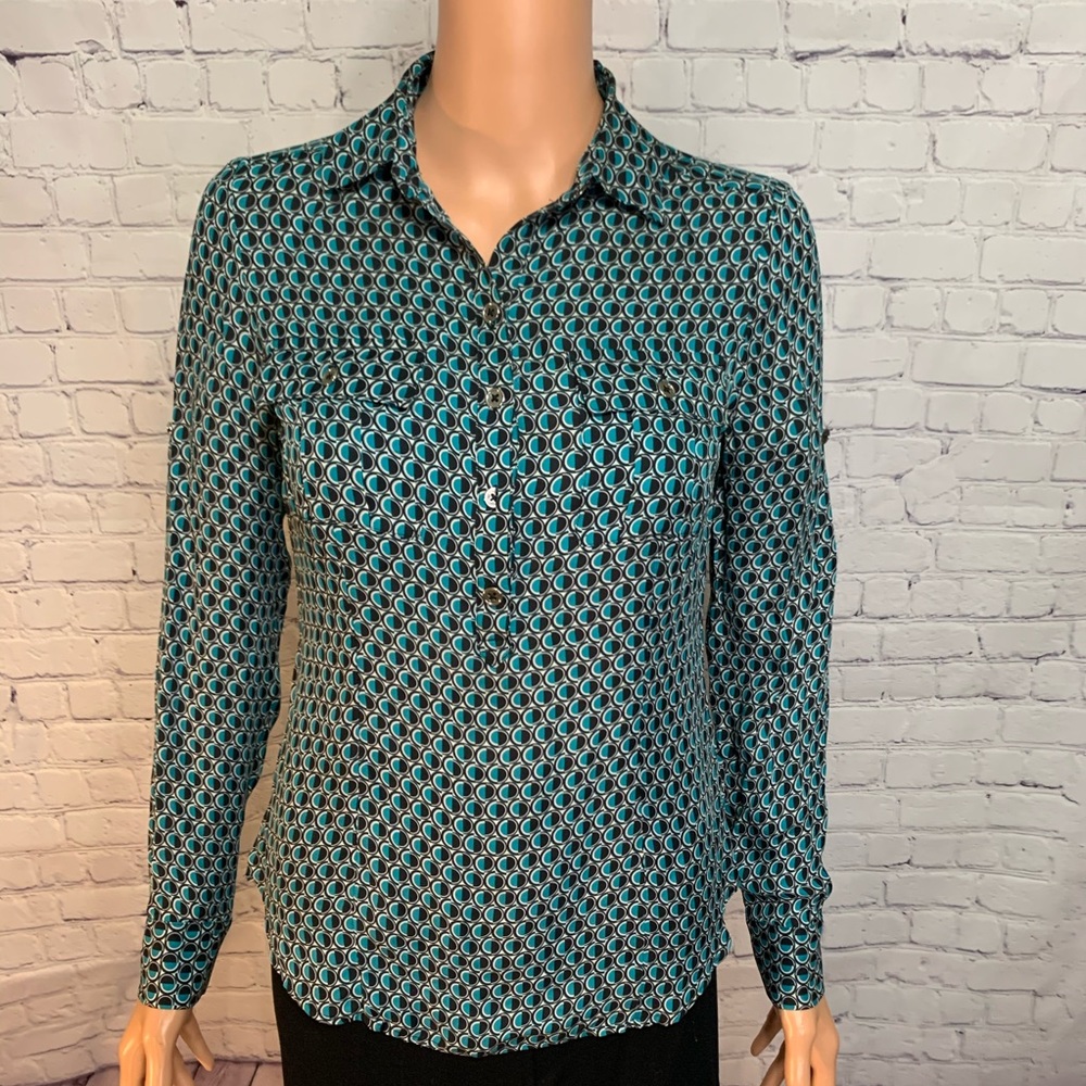 White House Black Market statement button down size 0 100% silk